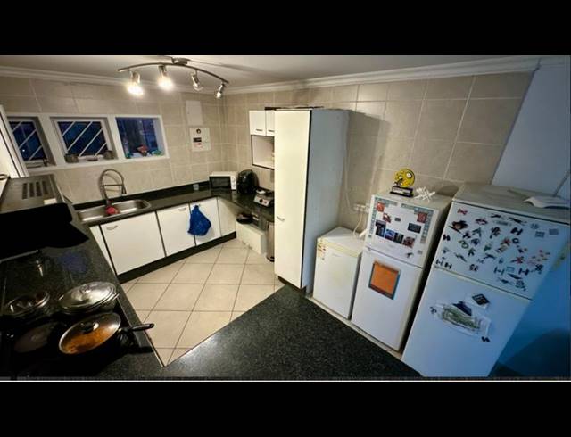 2 BEDROOM TOWNHOUSE FOR SALE IN BASSONIA